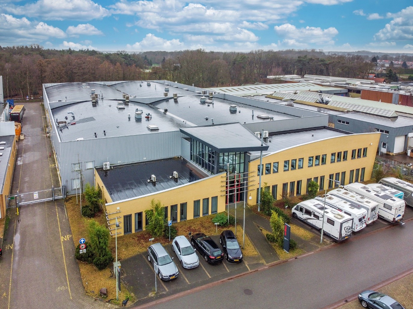 Spring Real Estate adviseert bij de verkoop van een bedrijfsruimte in Lomm