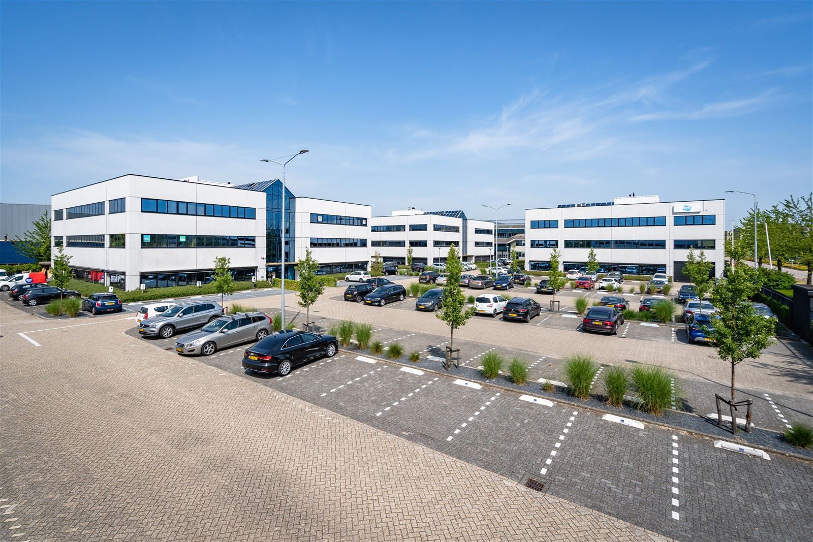 Spring Real Estate adviseert bij de verhuur van 440 m² kantoorruimte in Amsterdam