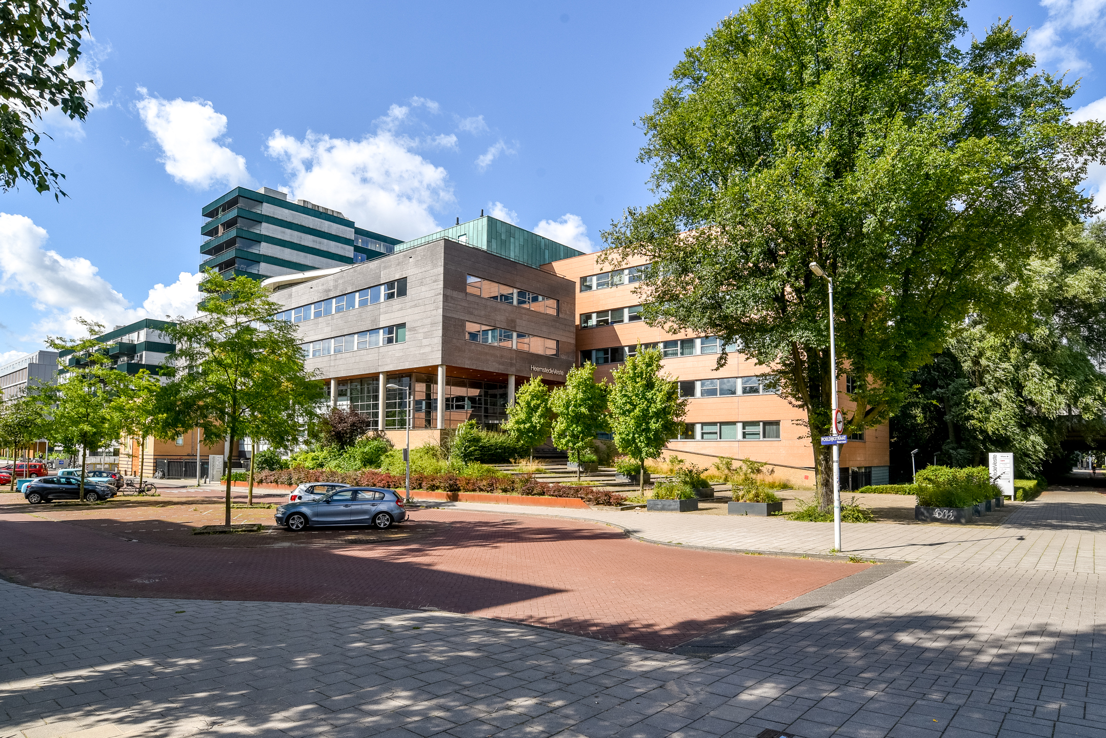 Spring Real Estate adviseert bij de verhuur van 239 m² kantoorruimte in Amsterdam West