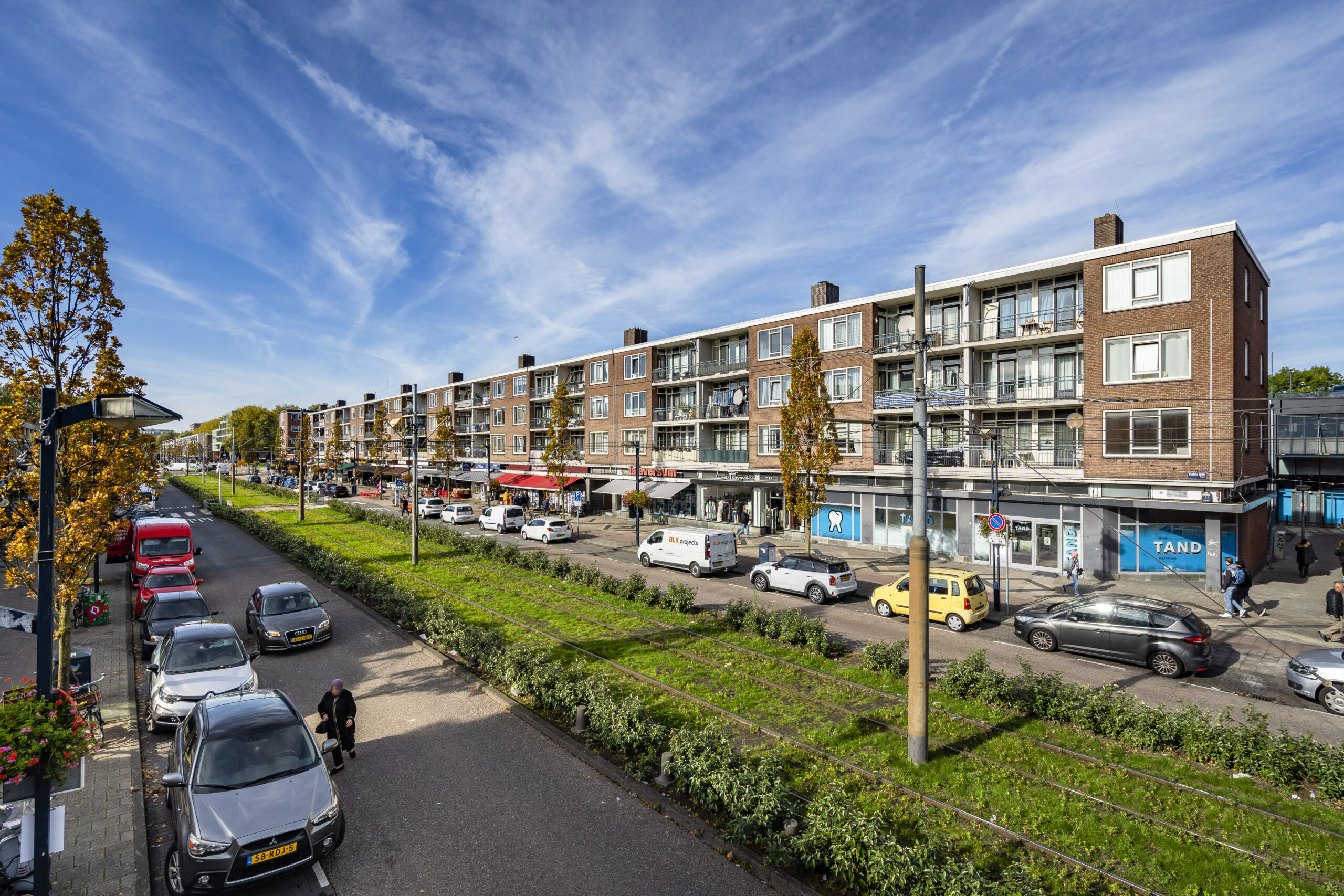 Spring Real Estate adviseert bij de verkoop van 13 winkelunits in Amsterdam