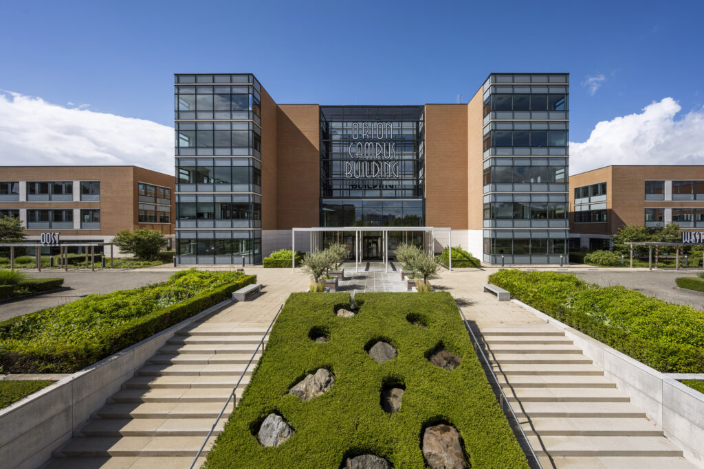 Spring Real Estate adviseert bij de aanhuur van 825 m² kantoorruimte in Hoofddorp